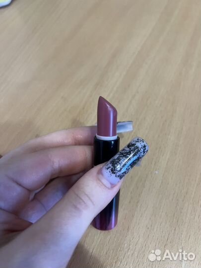 Губная помада mac Love Me Lipstick