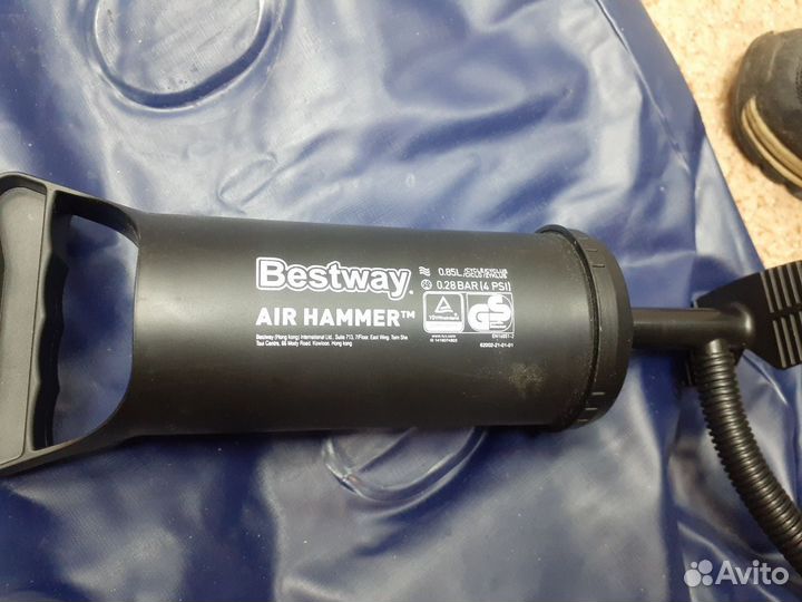 Надувной матрас +насос Pavillo