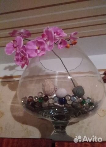 Большой фужер, может быть вазой или аквариумом