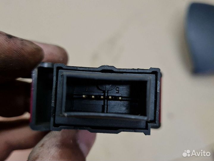 Кнопка аварийной сигнализации Opel Corsa C