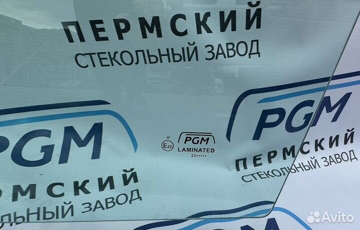 Стекло переднее левое Toyota LC 300