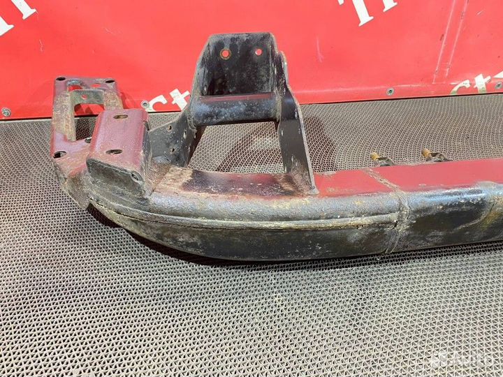 Усилитель переднего бампера