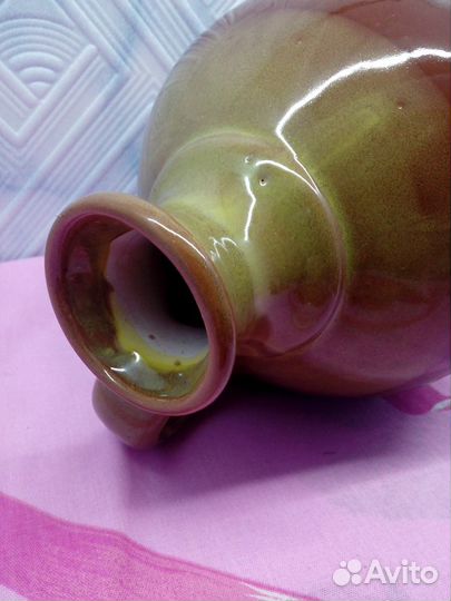 Глиняный кувшин