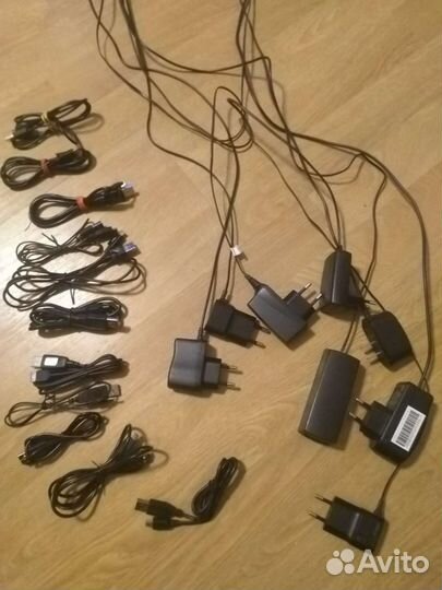Зарядки и наушники