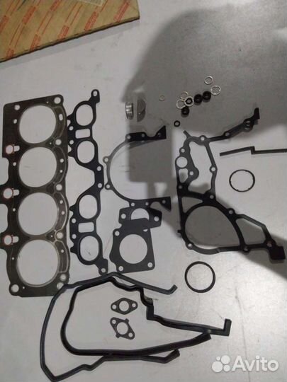 Комплект прокладок двс Toyota Camry 04111-74460