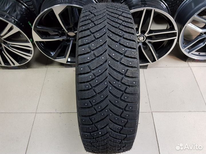 Michelin X-Ice North 4 205/60 R15