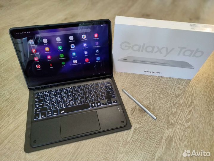 Планшет Samsung Galaxy Tab S7 FE с клавиатурой