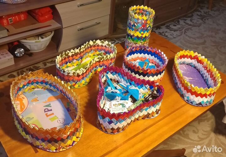 Плетёные корзинки из фантиков. (Прочная)