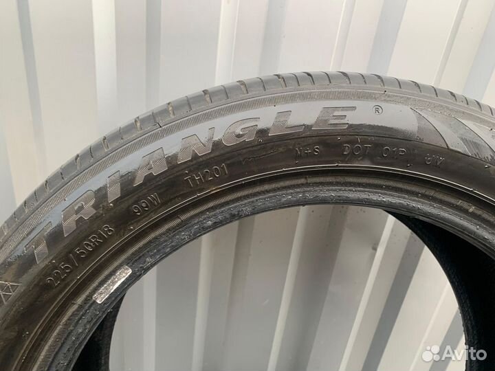 Triangle Sports TH201 225/50 R18 99W