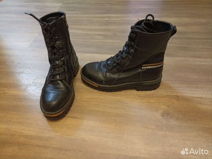 Ботинки женские