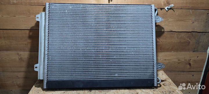 Радиатор кондиционера Volkswagen Passat B7