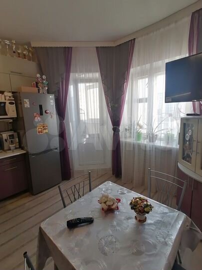 2-к. квартира, 52 м², 4/9 эт.