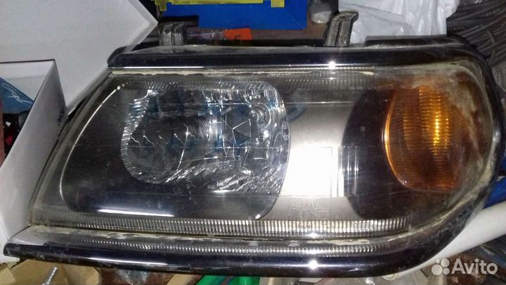 Mitsubishi фары