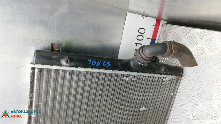 Радиатор (основной) Volkswagen Passat B6 2006