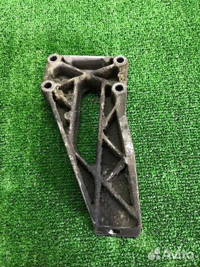 Лапа двигателя левая Bmw 5-Series E34 M50B20