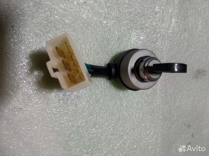 Замок зажигания для бензогенератора