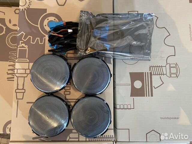 Накладки на колонки Burmester Mercedes E213 с подс