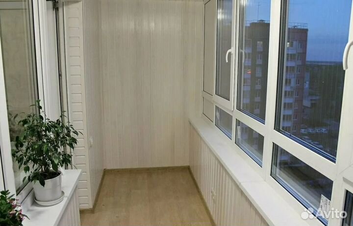 Застекление балкона под заказ