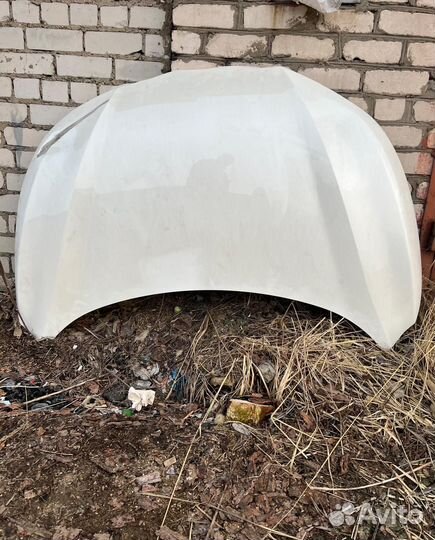Продается капот б/у