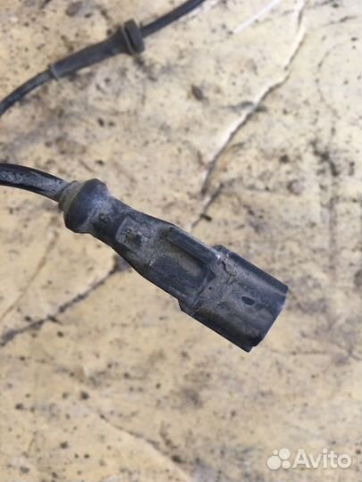 Поворотный кулак передний Renault Kangoo 2 (2208)