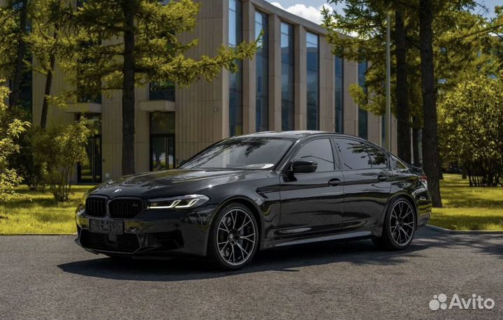 Аренда автомобиля BMW M5 в Москве