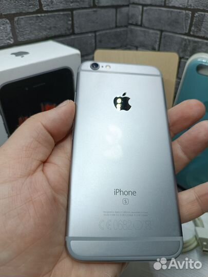 iPhone 6S, 64 ГБ