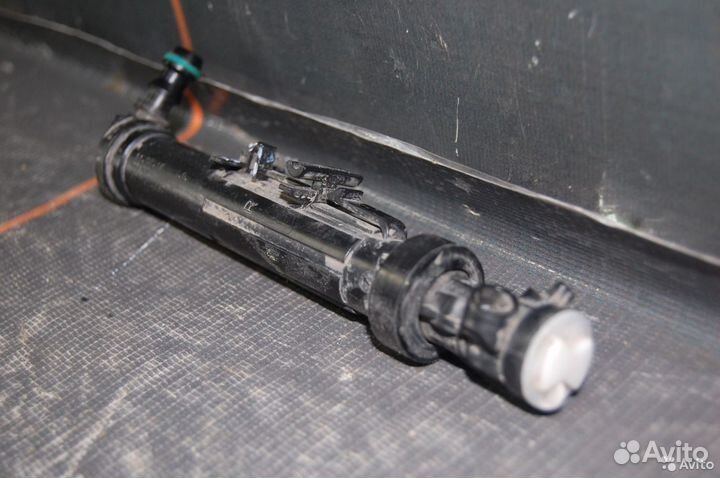 Форсунка омывателя фары - Mercedes-Benz A-W176