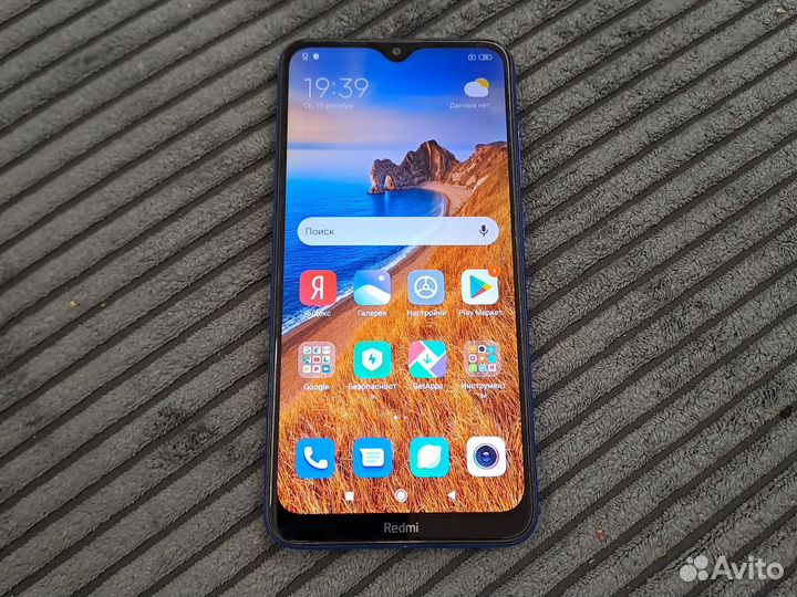 Xiaomi Redmi 8, 3/32 ГБ