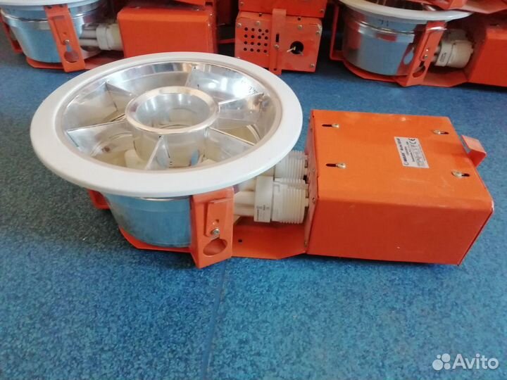 Продам встраиваемые светильники brilux model 8034F