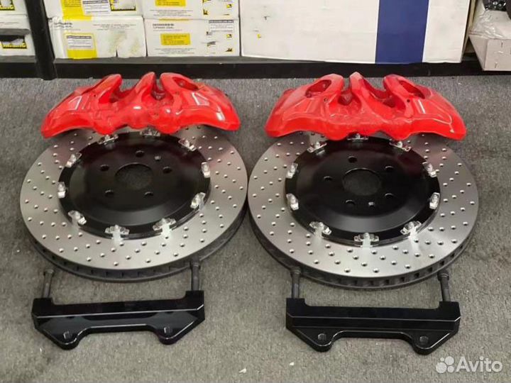 Тюнинг тормоза Ford Focus 3 Brembo M6 перед