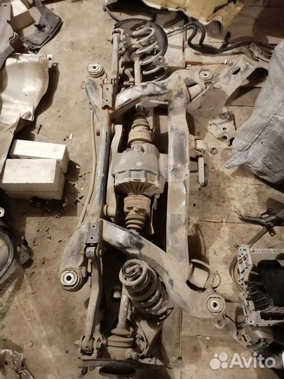 Задняя балка в сборе