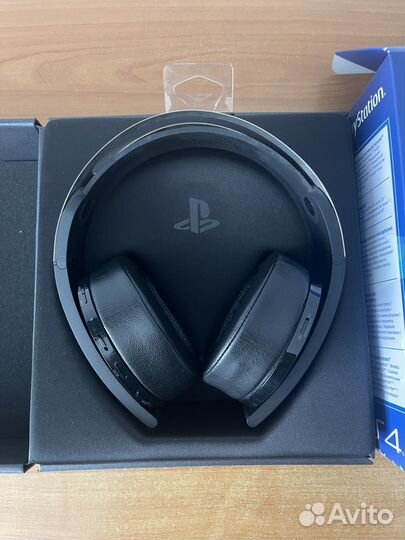 Sony Platinum Wireless Headset (cechya-0090)