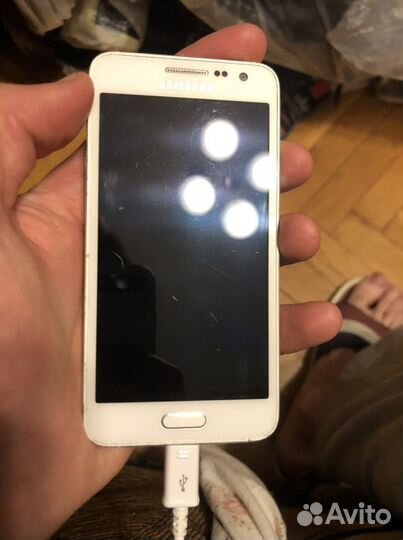 Телефон Samsung galaxy a3 2015