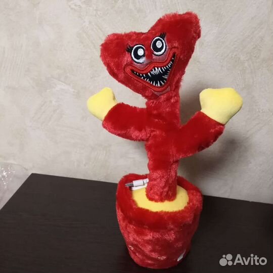 Детский музыкальный поёт,хаги ваги киси миси