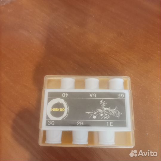 Тюнер для настройки гитары трубный