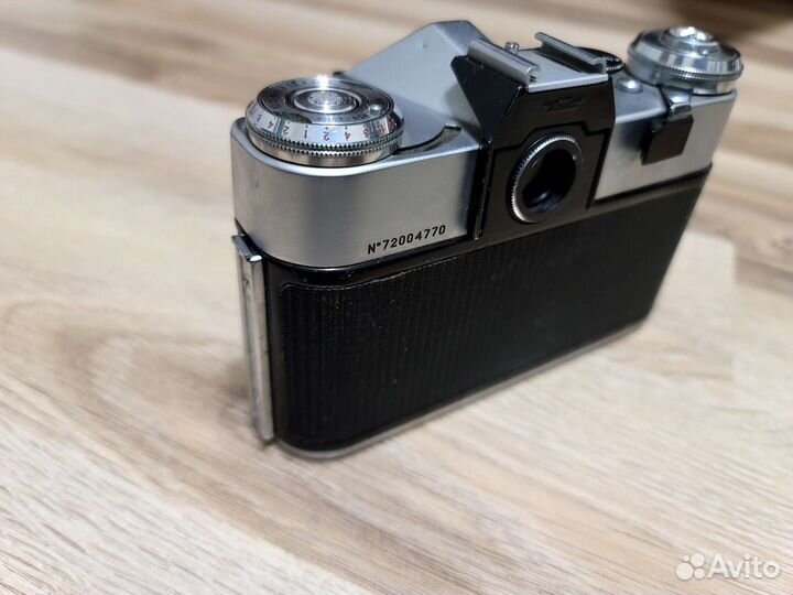 Плёночный фотоаппарат Зенит