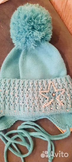Шапка весенняя для девочки