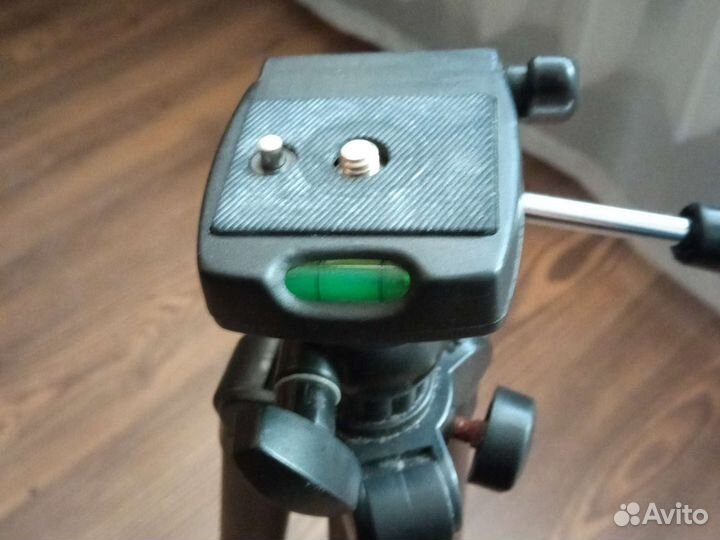 Штатив Hama 700