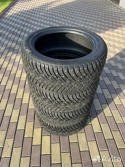 Nokian Tyres Hakkapeliitta 8 245/45 R18 100T