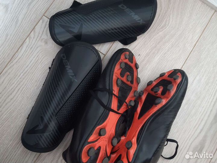 Футбольные бутсы