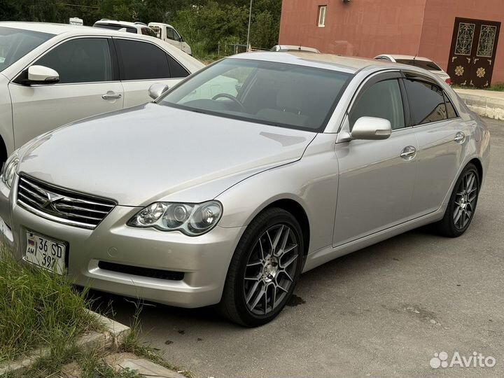 Капот на toyota mark x 120