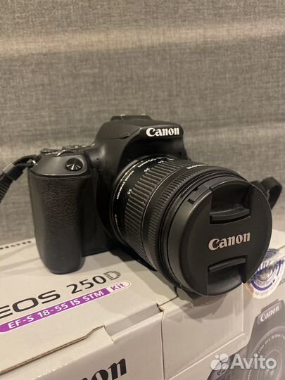 Canon eos 250d kit + карта памяти