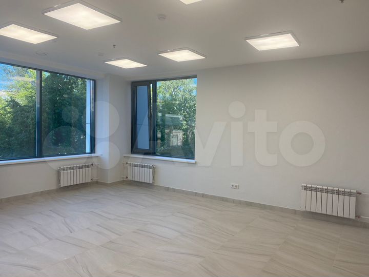 Торговое помещение / Офис 67.35 м²
