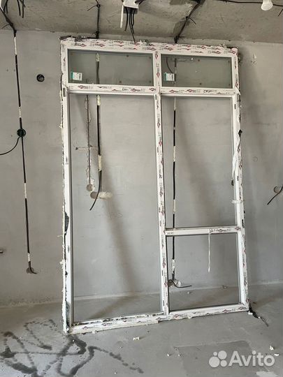 Дверь пластиковая с окном