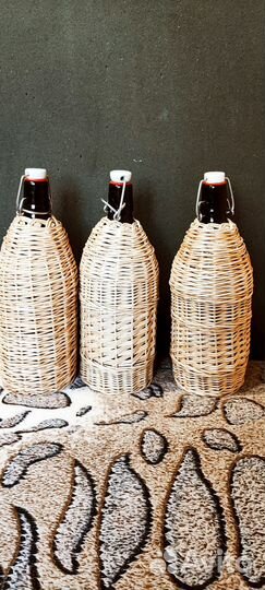 Бутылка в оплетке из лозы