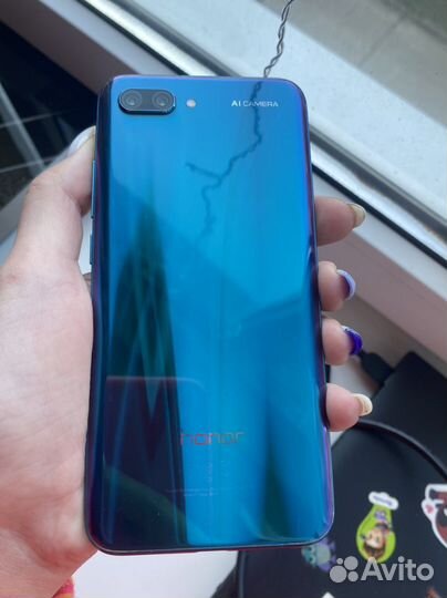 Телефон honor 10