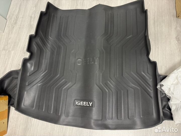 Коврик в багажник geely coolray