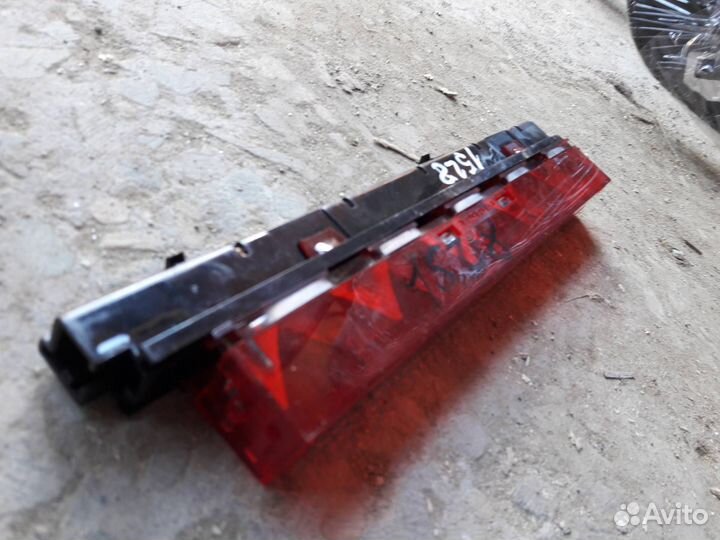 Дополнительный стоп-сигнал Ford Mondeo 3 рест