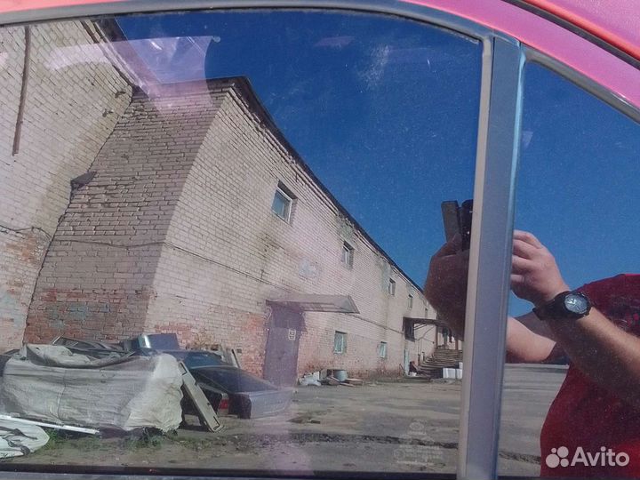 Стёкла дверные Хендай Акцент 2006г