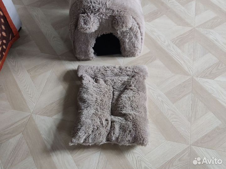 Домик для собак и кошек мелких пород